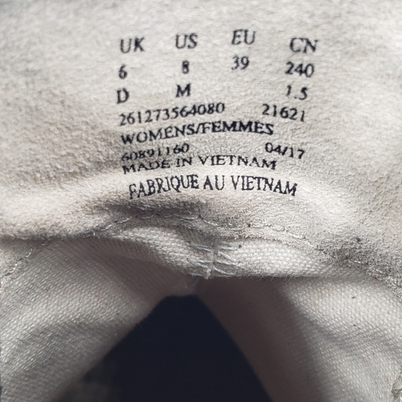 Clarks Women's Desert Peak Suede Chelsea Ankle Boot Crepe Sole Womens Sz 8 - Picture 10 of 10